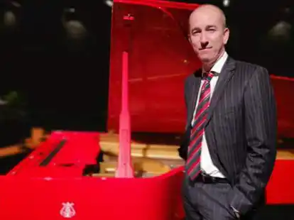 Tritt mit dem &bdquo;Three Blind Mice Orchestra&ldquo; in Rhade auf: Chris Hopkins.