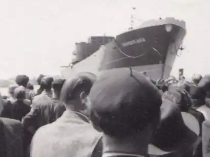 Spannender Augenblick: Stapellauf der &bdquo;Transatlanta&ldquo;.