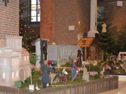 Die Lastruper Krippe zeigt Stationen, die Maria und Josef gegangen sind.
