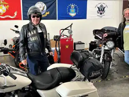 Haben sich einen lang gehegten Traum erf&uuml;llt: Rainer Wolgast (links) und Hergen Wiegner unternahmen eine f&uuml;r sie einmalige Motorradtour in den USA.