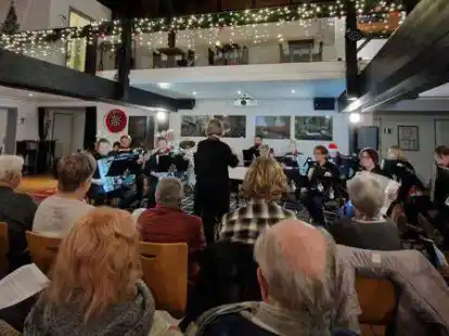 Die Akkordeongruppe beim Weihnachtskonzert im Kulturhof am vierten Advent.