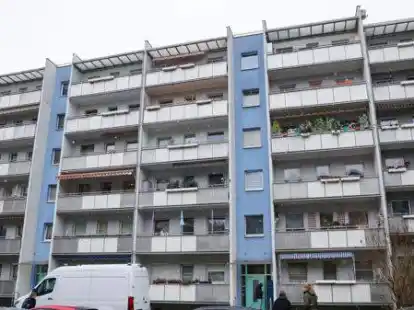 Ein Mehrfamilienhaus in einer Gro&szlig;stadt: M&uuml;ssen kommunale Wohnungsgenossenschaften k&uuml;nftig h&ouml;here Energiekosten zahlen?