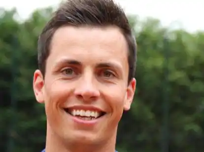 Als Lokalmatador am Netz: Alexander Krafft vom TV Varel