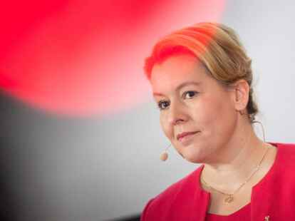 Franziska Giffey l&auml;sst die Kritik an Berlin nicht gelten.