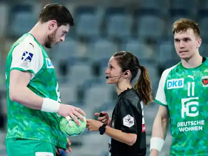 Schiedsrichterin Maike Merz ist gemeinsam mit ihrer Schwester Tanja Kuttler bei der M&auml;nner-WM im Einsatz.