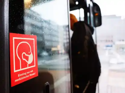 Ist bald in mehreren Bundesl&auml;ndern Geschichte:&nbsp;Das Tragen einer Maske im Bus.