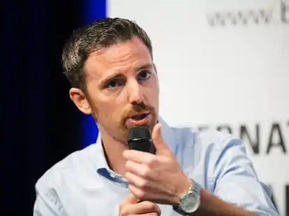 Der Cheftrainer der U-Nationalmannschaften spricht in einem Interview unter anderem &uuml;ber WM-Erkenntnisse.