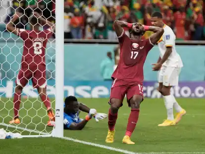 Katar ist als zweiter WM-Gastgeber nach S&uuml;dafrika (2010) in der Vorrunde gescheitert.
