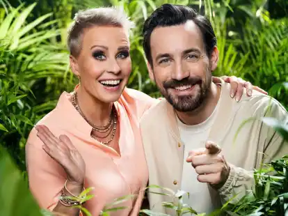 Sonja Zietlow und Jan K&ouml;ppen moderieren die Reality-Show &laquo;Ich bin ein Star - Holt mich hier raus&raquo;.