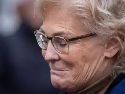 Verteidigungsministerin Christine Lambrecht (SPD) tritt zur&uuml;ck.