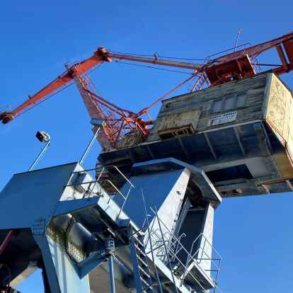 Der Elsflether Hafenkran wurde 1958 von der Firma KRUPP-ARDELT hergestellt. Dieser Kran wurde im Elsflether Hafen zum Laden und L&ouml;schen von See- und Binnenschiffen eingesetzt.