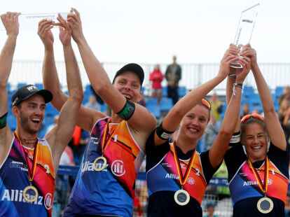 Die deutschen Meisterteams Clemens Wickler und Nils Ehlers sowie Svenja M&uuml;ller und Cinja Tillmann geh&ouml;ren 2023 wieder zu den Nationalteams.