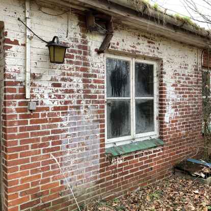 Die &bdquo;Schlichtbauten&ldquo; an der Watkenstra&szlig;e in Elsfleth werden abgerissen.