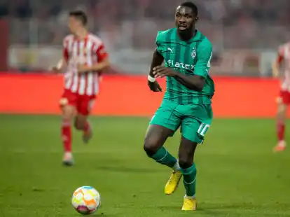 Gladbachs Marcus Thuram k&ouml;nnte am Mittwoch beim FC Augsburg wieder dabei sein.