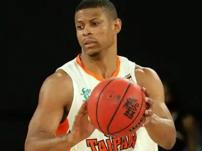 Der Ex-Oldenburger Scott Machado (hier 2021 im Trikot der Cairns Taipans aus Australien) ist nun ebenfalls in Russland aktiv.