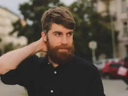 Der junge Brite Adam Barnes tourt jetzt schon einige Jahre durch Europa.