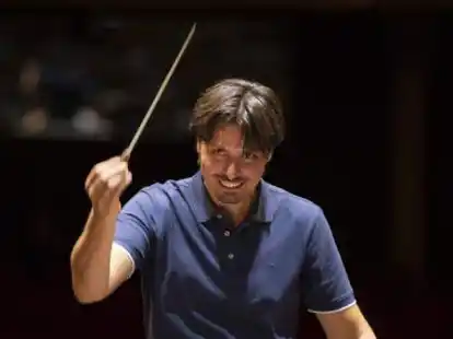 F&uuml;hrte das Orchester schwungvoll ins neue Jahr: Kapellmeister Vito Cristofaro