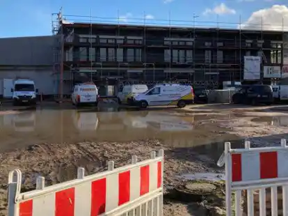 Noch eine Baustelle, aber schon bald ist der Neubau im Gewerbegebiet Gr&uuml;ppenb&uuml;hren der neue Firmensitz des Fruchthauses Hulsberg aus Bremen.