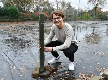 Wie der TV Bookholzberg in die digitale Vermessung des Spiels einsteigt, wo der &bdquo;Wingfield Court&ldquo; entsteht, zeigt Jugendwart Tim-Luca Ihde.
