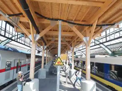 Ende 2027 ist dieser Anblick voraussichtlich Geschichte: Die Bahn AG hat die Arbeiten zur Sanierung der Gleishalle ausgeschrieben.