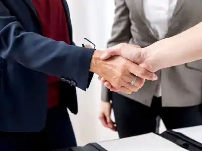 Ein Abteilungswechsel hat in der Regel keinen Einfluss auf den bestehenden Arbeitsvertrag, h&auml;ufig gibt es einfach eine Erg&auml;nzung.