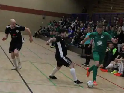 Der gastgebende FSV Jever (gr&uuml;ne Trikots) ist auch beim Re-Start nach dreij&auml;hriger Pause wieder mit mehreren Teams vertreten.