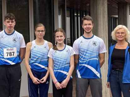 Kehrten zufrieden vom Olympiast&uuml;tzpunkt Hannover zur&uuml;ck: (von links) Moritz Leo, Emma Janssen, Tjalda Gertje, Eiso Bruhn und Trainerin Anette D&ouml;ring-Schulte vom TuS Zetel