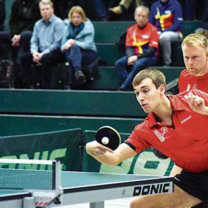Auf Vizemeister-Kurs: Am 3. Dezember verlor der Oldenburger TB um Heye Koepke (vorn) und die Nummer eins Philipp Floritz das Drittliga-Topduell mit Union Velbert 2:6.