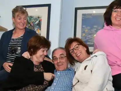 Sind in der Neerstedter B&uuml;hne zu sehen: (von links) Imke Evers, Ingrid Blohm, J&uuml;rgen Str&ouml;de, Edith Bruns und Erika Schulte.