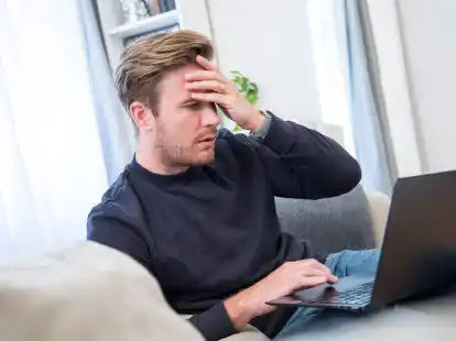 Sie haben Ihren Dienstlaptop im Homeoffice besch&auml;digt? Dann sollten Sie Ihrem Arbeitgeber rasch Bescheid geben.