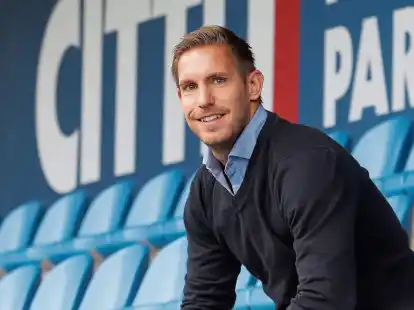 Tim Jost war als Handballer unter anderem f&uuml;r den OHV Aurich in der 2. Bundesliga und f&uuml;r die HG Jever/Schortens in der Oberliga aktiv.