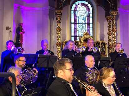 Wunderschöne Akustik: Das Orchester Bad Zwischenahn trat auch in der Barßeler Kirche St. Cosmas und Damian auf.