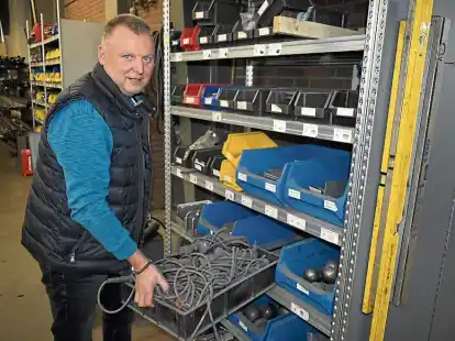 Metallbaumeister Manfred Decker hat bereits erste Maschinen f&uuml;r seine Ukraine-Hilfe ausrangiert.