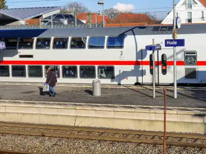 &Auml;rger am Bahnsteig in Hude: Eine junge Frau kommt nach einer Zigarettenpause nicht mehr in den Zug. Ein Leser kritisiert das Verhalten der Mutter.