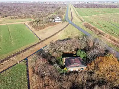 Mitten auf der Insel steht das Haus, in dem sich die Dienstwohnung befindet, f&uuml;r die sich Heike Horn beworben und gegen das Mitwirkungsverbot versto&szlig;en hat.