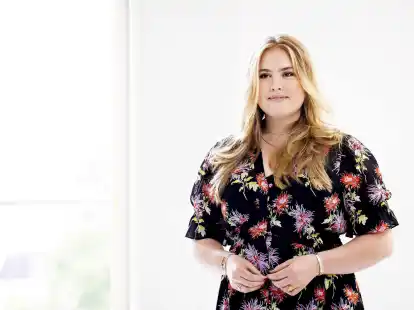 Prinzessin Amalia begleitet ihre Eltern auf einer offiziellen Reise.