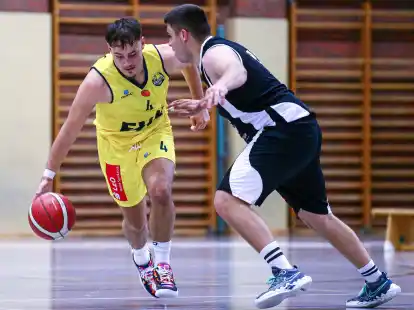 Will mit den Baskets Juniors die eigene Heimbilanz aufbessern: Luca Michels (am Ball).