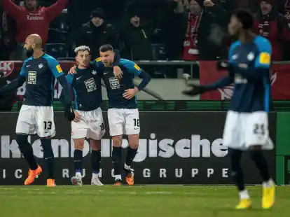 Kaiserslautern gewann in Hannover nach 0:1-R&uuml;ckstand noch mit 3:1.
