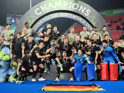 Deutschlands Hockey-M&auml;nner feiern den ersten WM-Titel seit 17 Jahren.