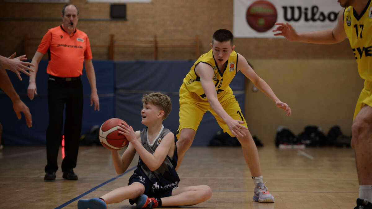 JBBL Furiose Aufholjagd der Baskets Juniors Oldenburg gegen Hamburg Towers