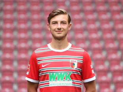 Hat seinen Vertrag bei Augsburg bis 2026 verl&auml;ngert: Lukas Petkov.