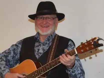 G&uuml;nther Suhr tritt seit einigen Jahren auch &ouml;ffentlich auf.