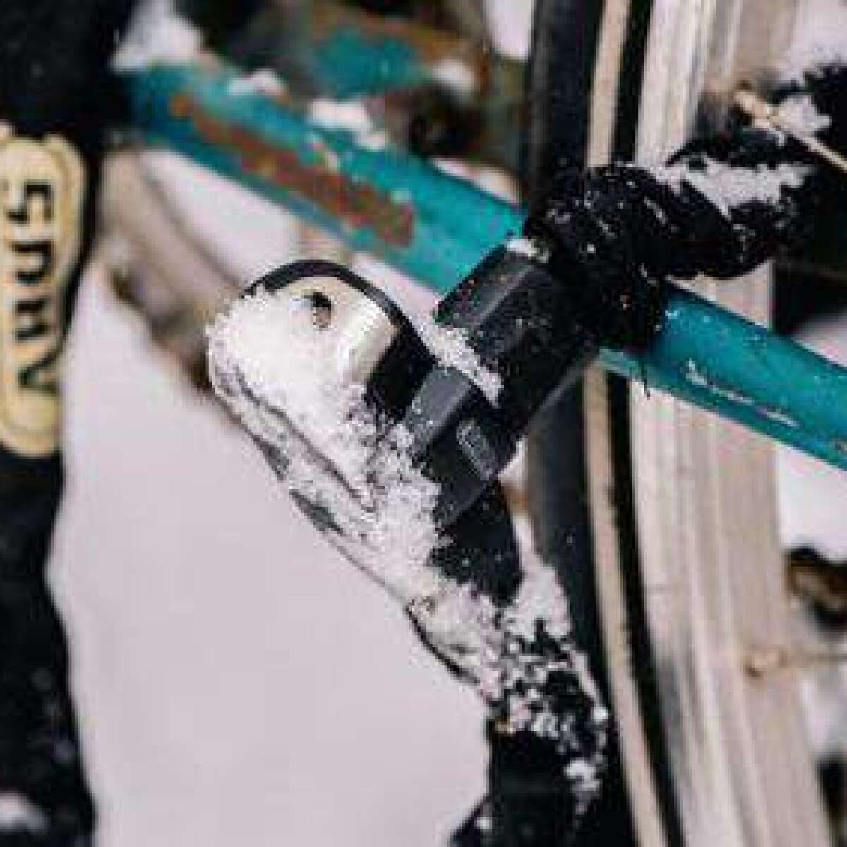 Fahrradschloss eingefroren? Mit diesen Tipps und Tricks bekommen