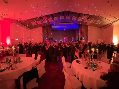 Bei bester Stimmung wurde ausgiebig getanzt.