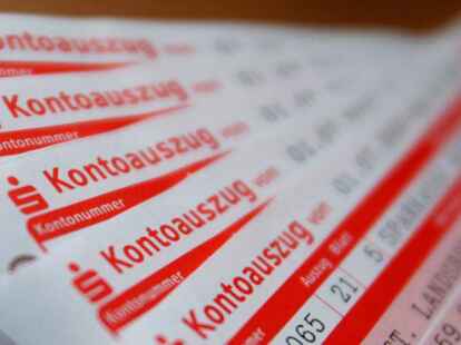 Eine verantwortungsvolle Aufgabe: Wer eine Betreuung &uuml;bernimmt, muss sich unter Umst&auml;nden auch mit den Finanzen des Klienten besch&auml;ftigen.