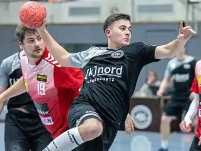 Mit der HSG Gr&uuml;ppenb&uuml;hren/Bookholzberg weiter obenauf: Maurice Steffen, zweifacher Torsch&uuml;tze beim deutlichen Ausw&auml;rtssieg in Schwanewede