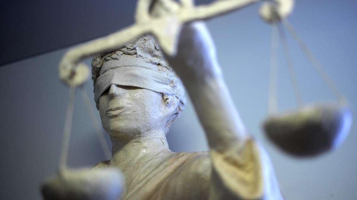 Mord und Totschlag Was der Unterschied ist und wie vor Gericht entschieden wird