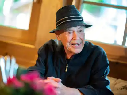 Der Schlagers&auml;nger Tony Marshall, aufgenommen in der Geroldsauer M&uuml;hle bei den Proben zu einem Streaming-Konzert.