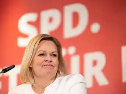 Innenministerin Nancy Faeser(SPD) steht als erste Frau in der Geschichte der Bundesrepublik an der Spitze des Bundesinnenministeriums.