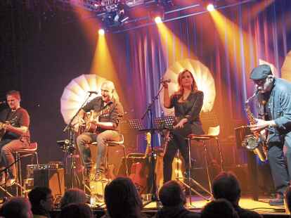 Die Band &bdquo;Echoes&ldquo;  verneigt sich mit ihren akustischen Interpretationen vor &bdquo;Pink Floyd&ldquo;. Auch bei den Fans kommen diese Arrangements bestens an.